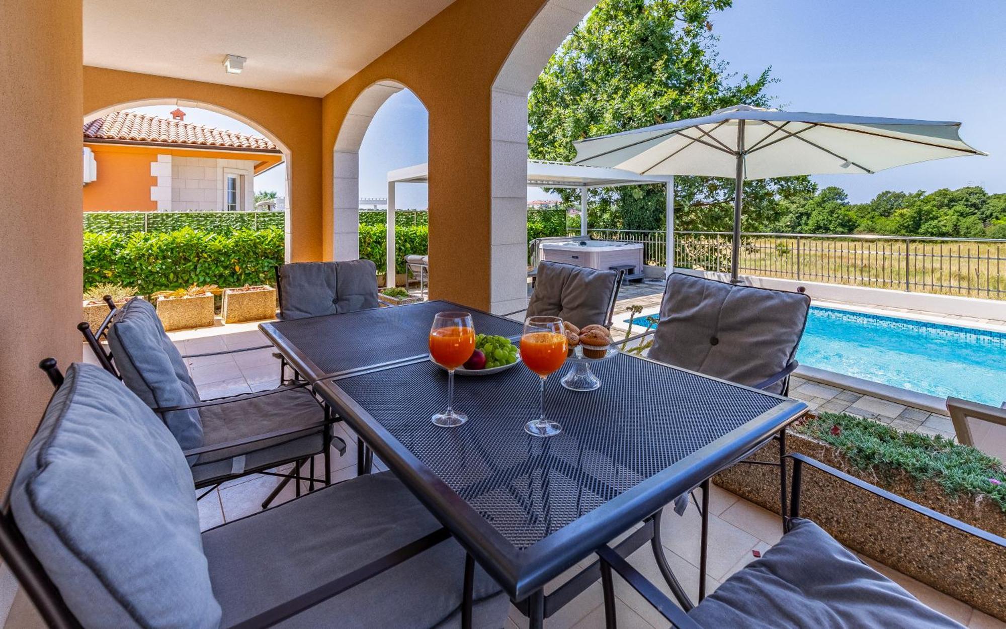 Lotus Villas Resort Pula Extérieur photo